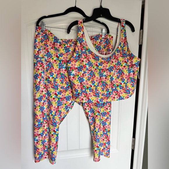 Old Navy Pants - Old Navy Powersoft Floral Leggings & Sports Bra Set XXL Highrise Workout Set NWT